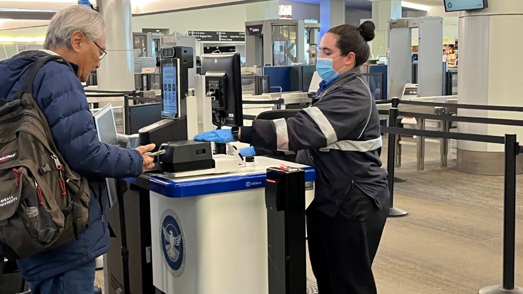 Security and Customs Facility at OAK